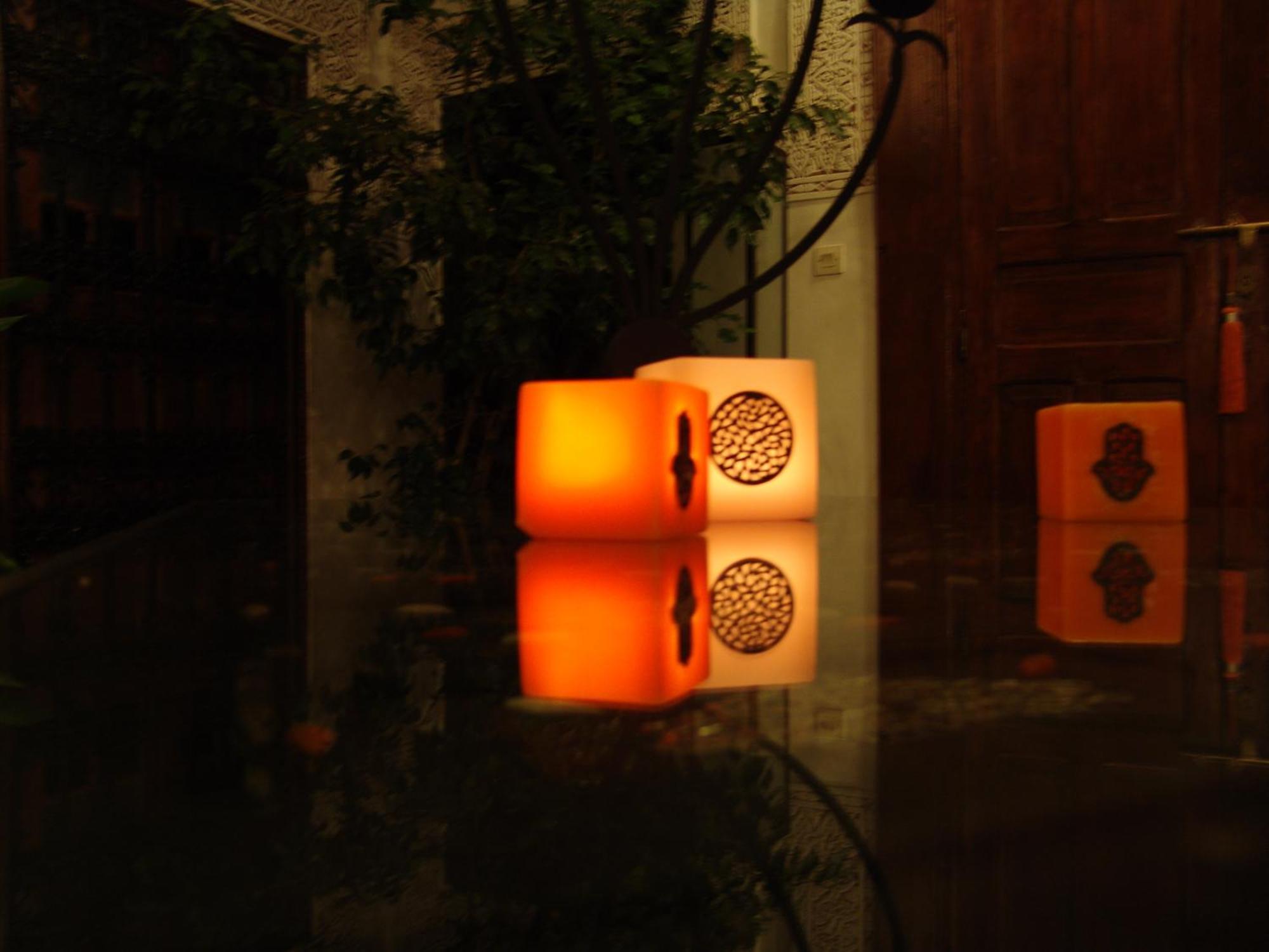 Riad Les Nuits De Marrakech Marrakesh Exterior photo A lantern in the old town of Palma
