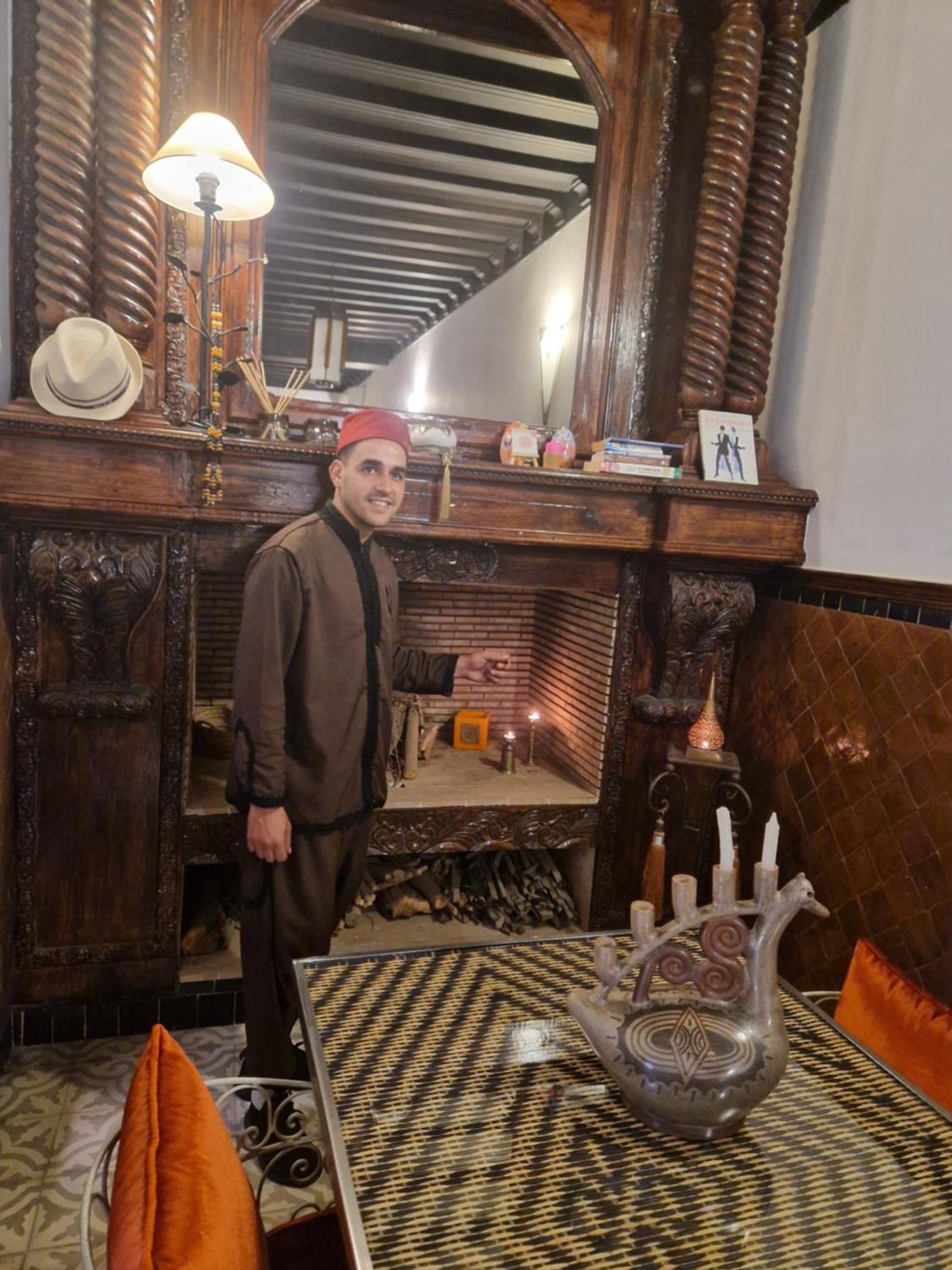 Riad Les Nuits De Marrakech Marrakesh Exterior photo A Moroccan Jew in a traditional Moroccan house